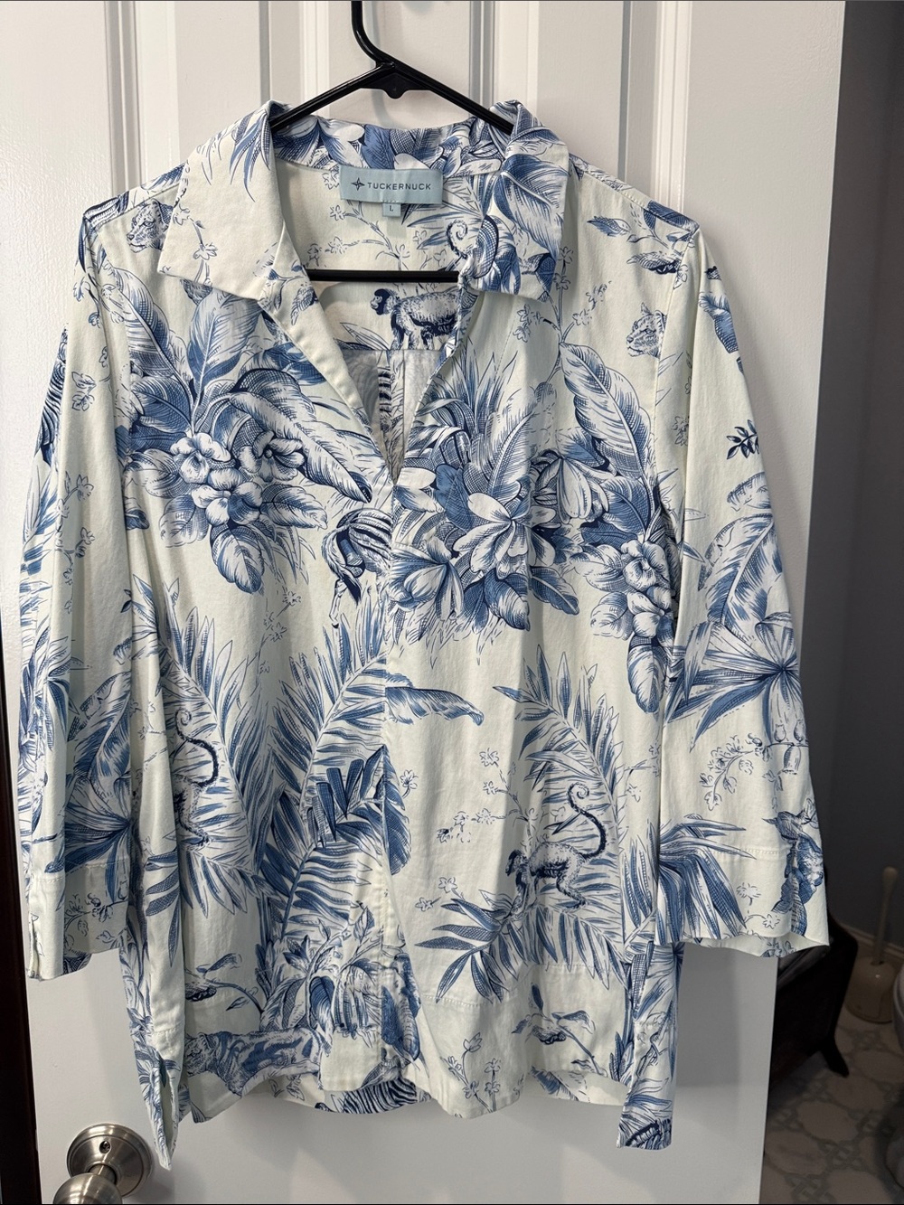 Tuckernuck Cream and Blue Botanical Print Pullover